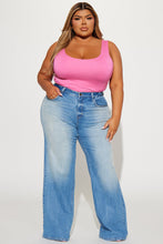 Load image into Gallery viewer, Emiah Crop Top - Pink
