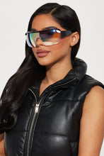 Load image into Gallery viewer, Doing It For The Thrill Sunglasses - Black
